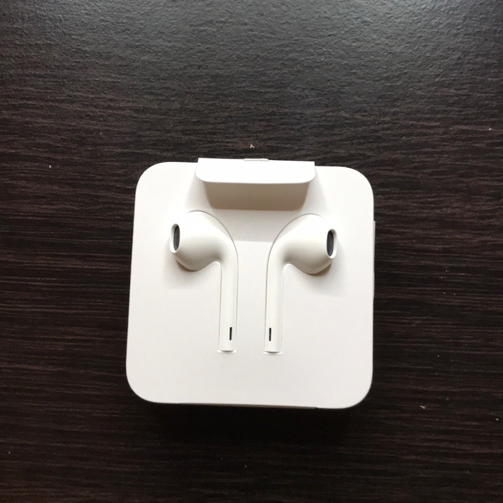 Apple earpods